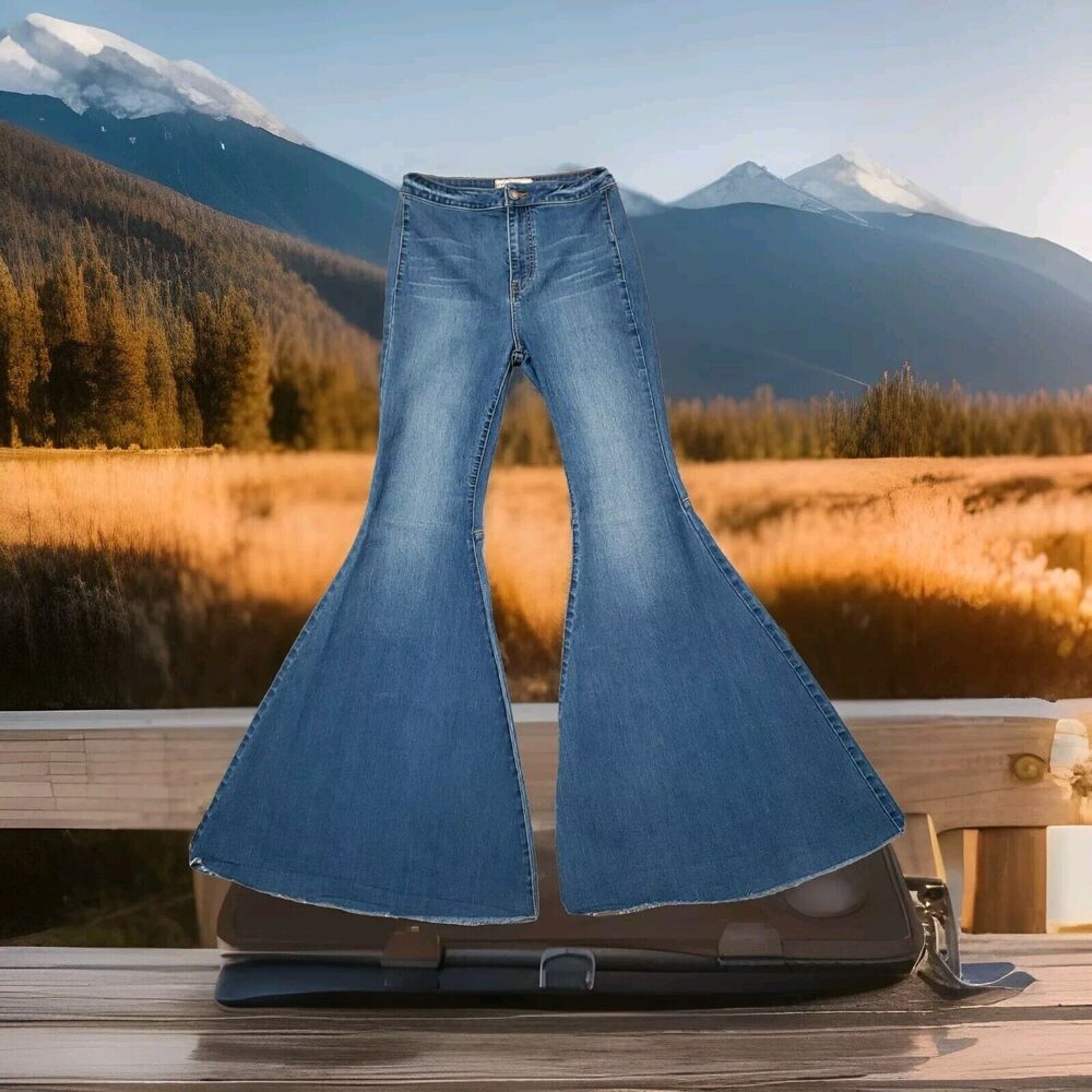 Free People Just Float On Flare Bell Bottom HIGH RISE Jeans Size 27 W 26×33